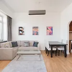 Plac Trzech Krzyzy Royal Apartment